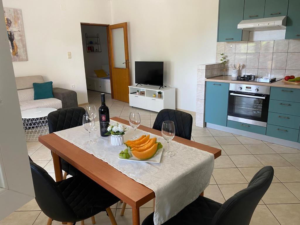 Apartmani Josipa Trogir Ngoại thất bức ảnh