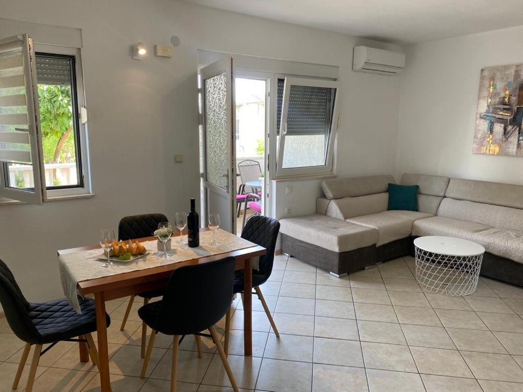 Apartmani Josipa Trogir Ngoại thất bức ảnh