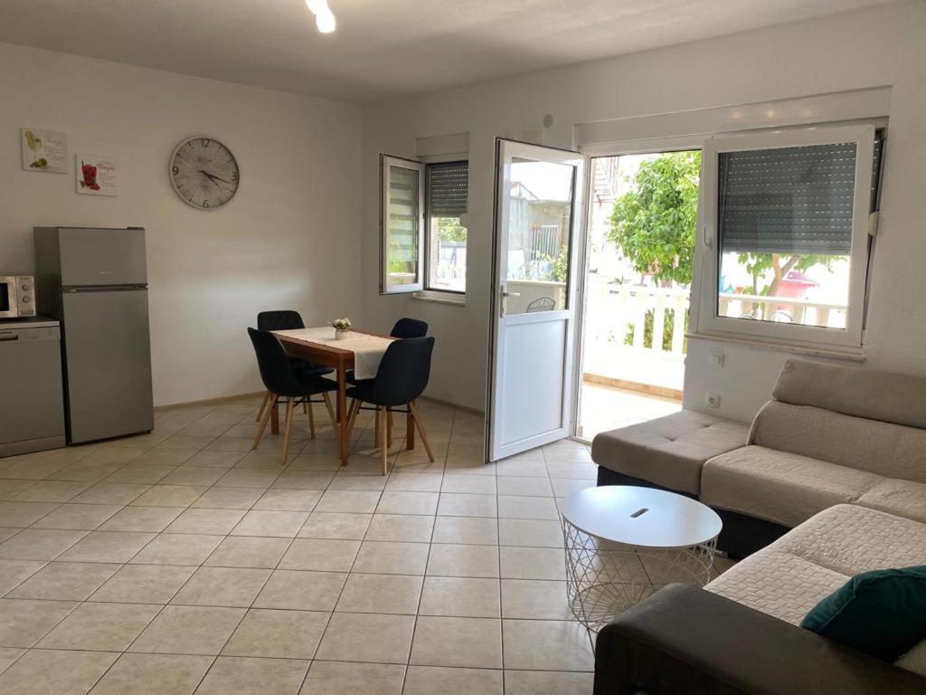 Apartmani Josipa Trogir Ngoại thất bức ảnh