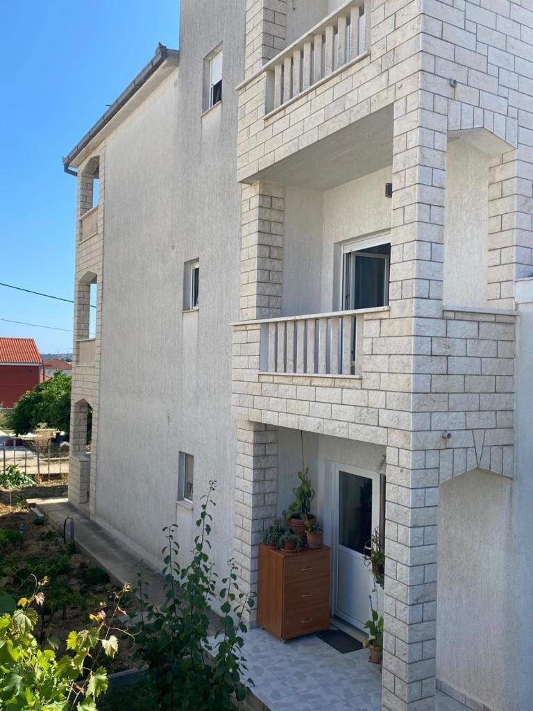 Apartmani Josipa Trogir Ngoại thất bức ảnh